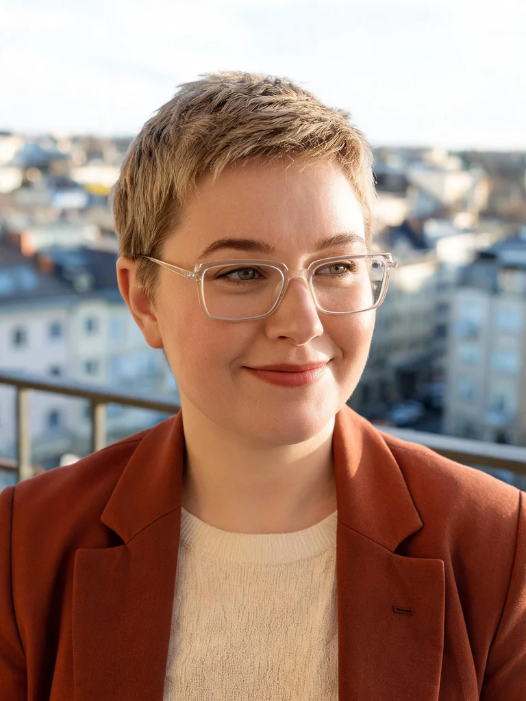 Professional portrait of Sofia Lindberg